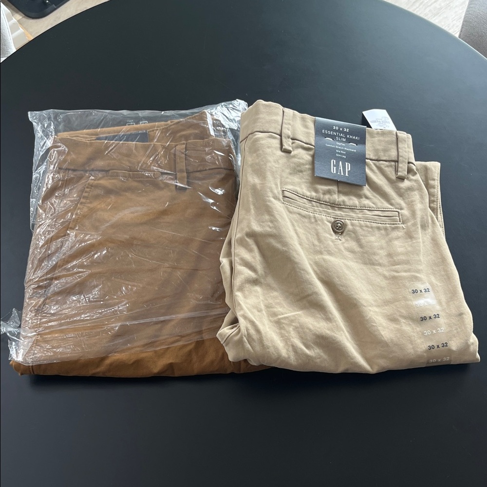 NWT Two pairs of GAP Men's Tan and Brown Chinos